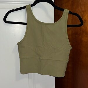 Lululemon Power Pivot tank